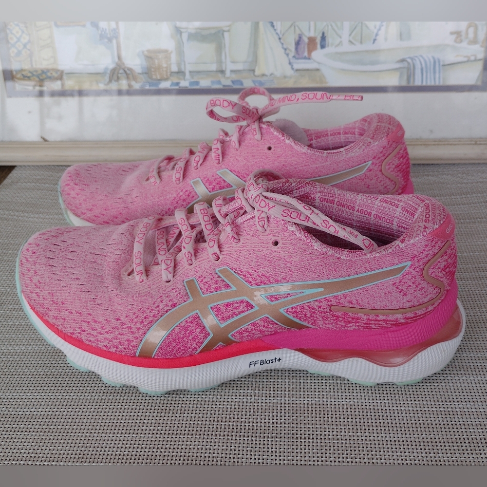Asics "Gel-Nimbus 24" Cotton Candy Mesh/Rose Gold Running/Casual Shoes. Size 7.5
